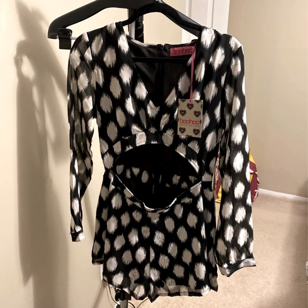 Boohoo Summer dress and romper size 6